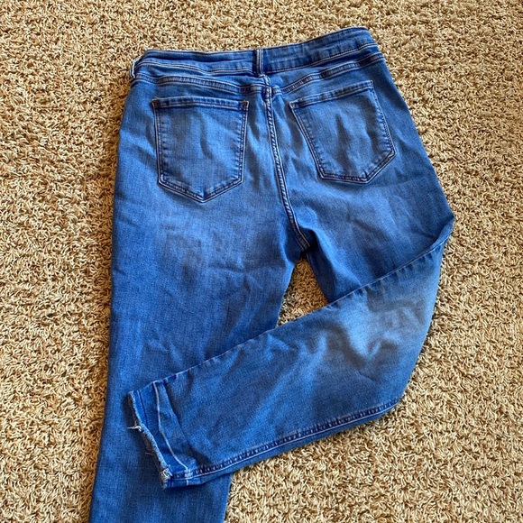 Old Navy Super Skinny Crop Jeans size 12 - Picture 2 of 8